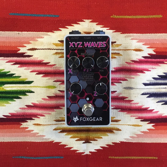 FoxGear XYZ Waves Analog Modulation Pedal