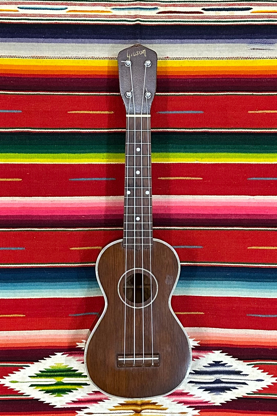 Gibson UKE-3 Soprano Ukulele (1949-1950)