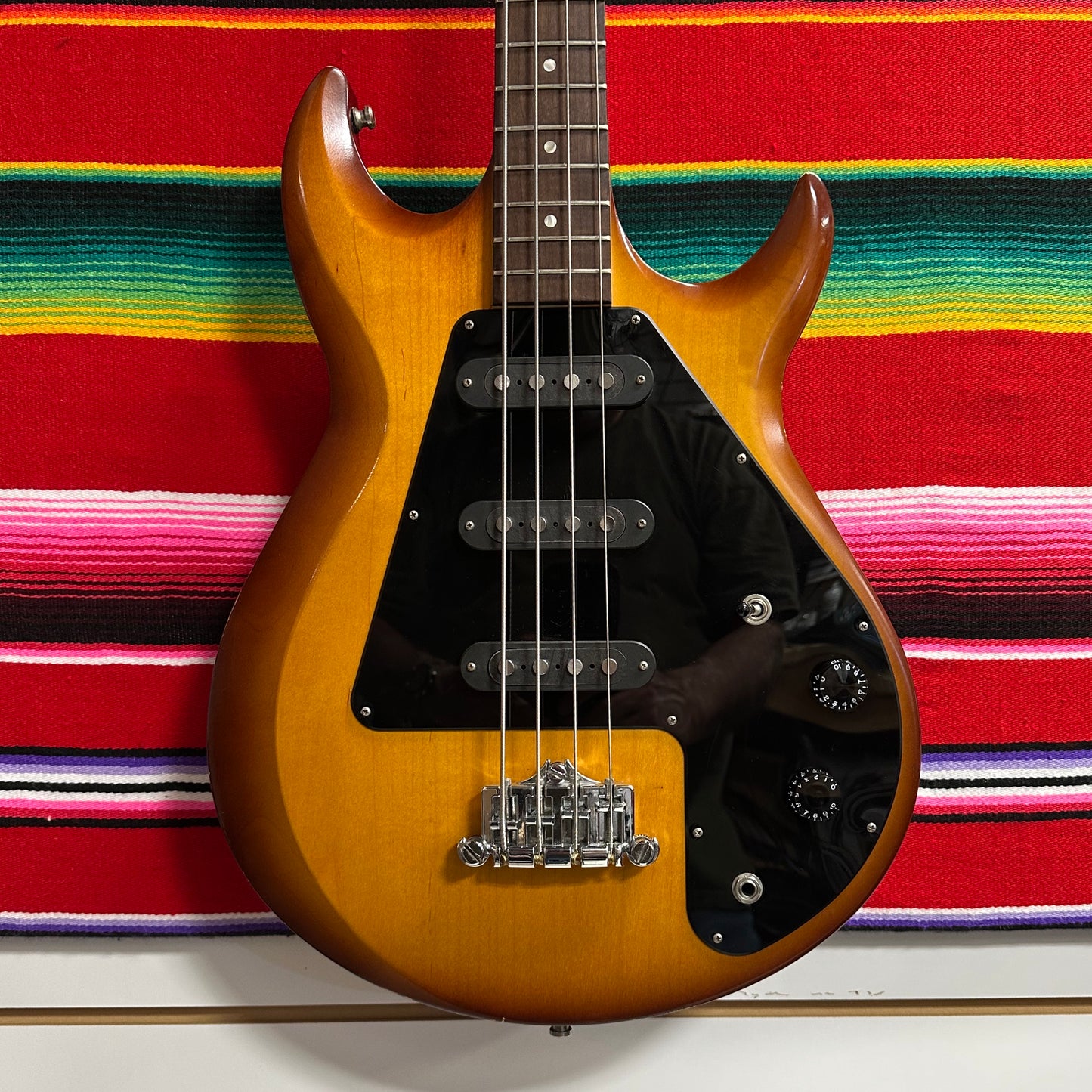 Gibson Grabber 3 '70s Tribute Satin Honey Burst (2012)