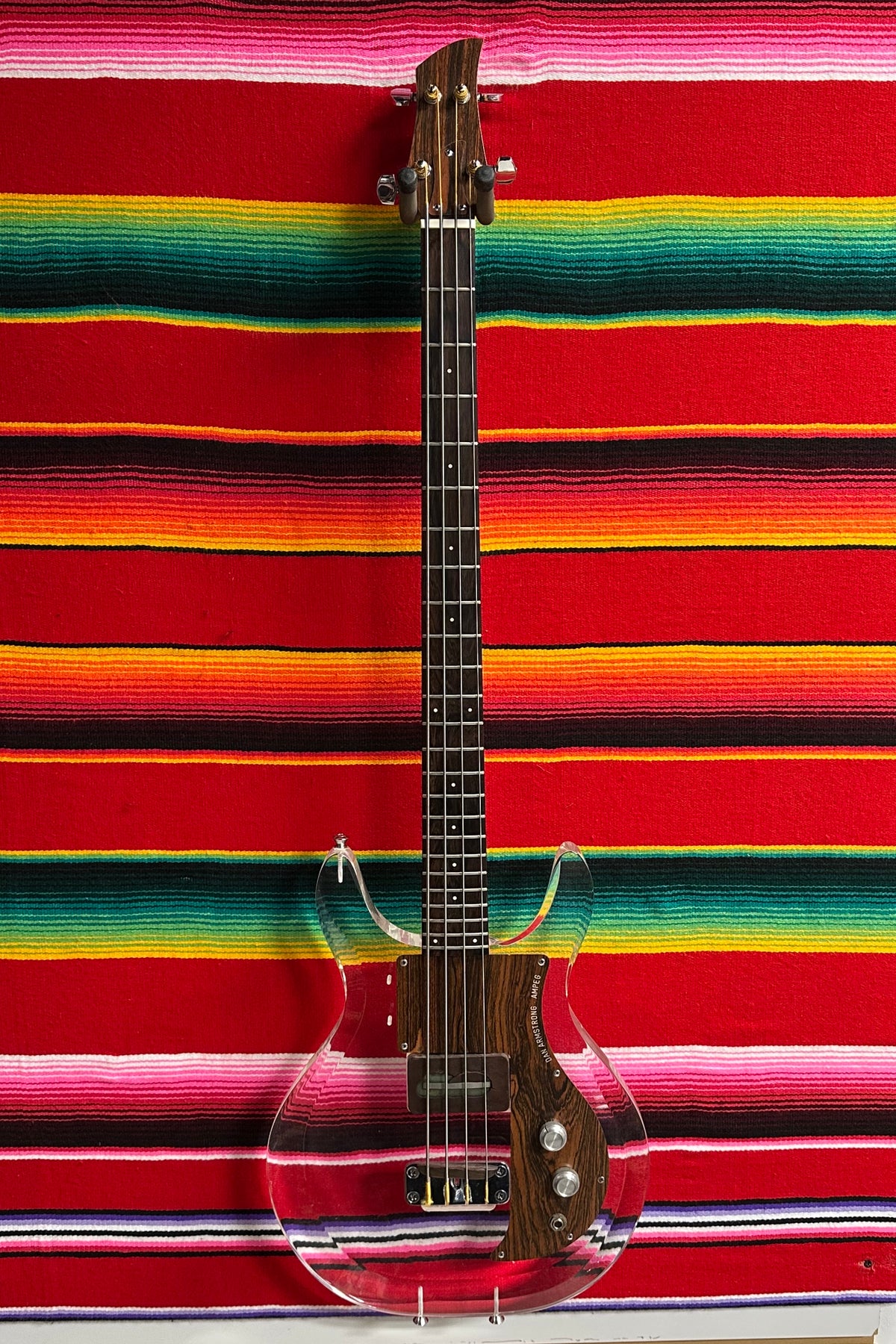 Ampeg Dan Armstrong Lucite Bass (1970)