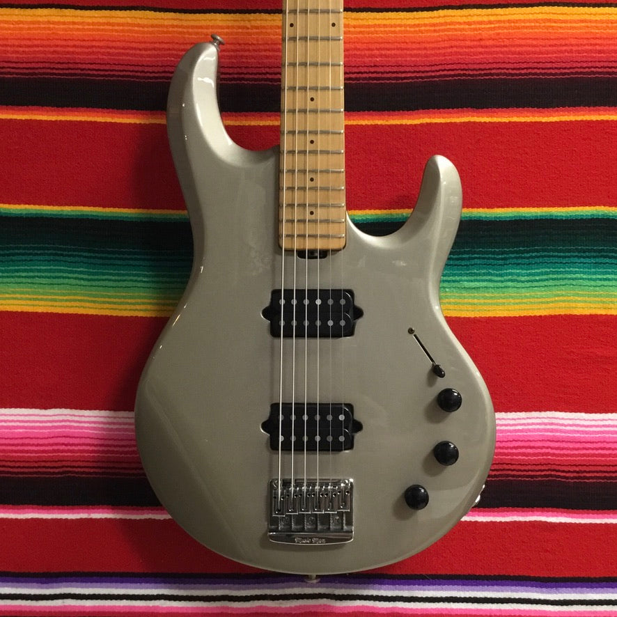 Ernie Ball/Music Man Silhouette Bass Pearl Platinum (2001)