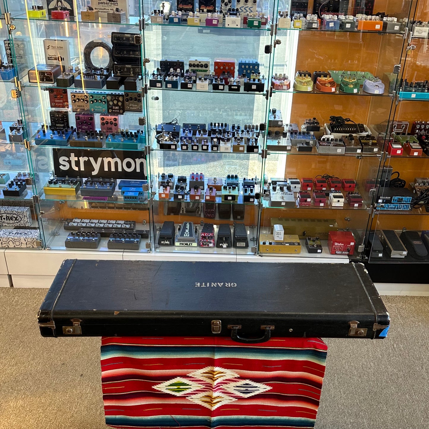 Ampeg Dan Armstrong Lucite Bass (1970)