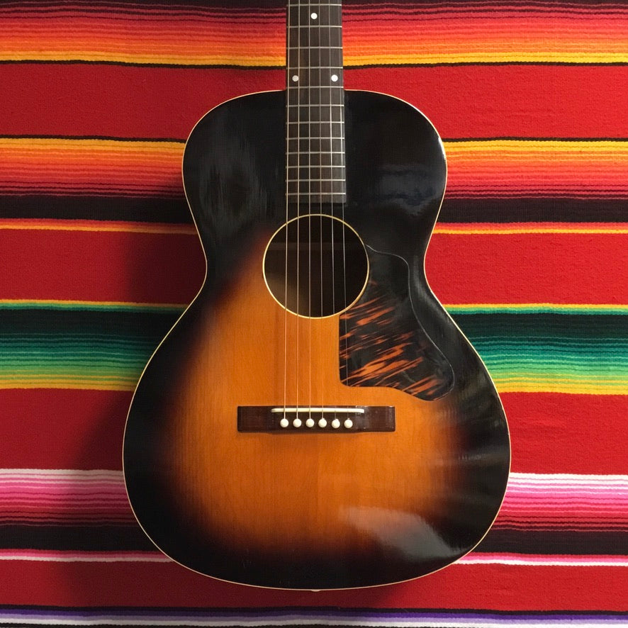 Recording King 1134 Carson J. Robison Model-K Sunburst (1937-39)