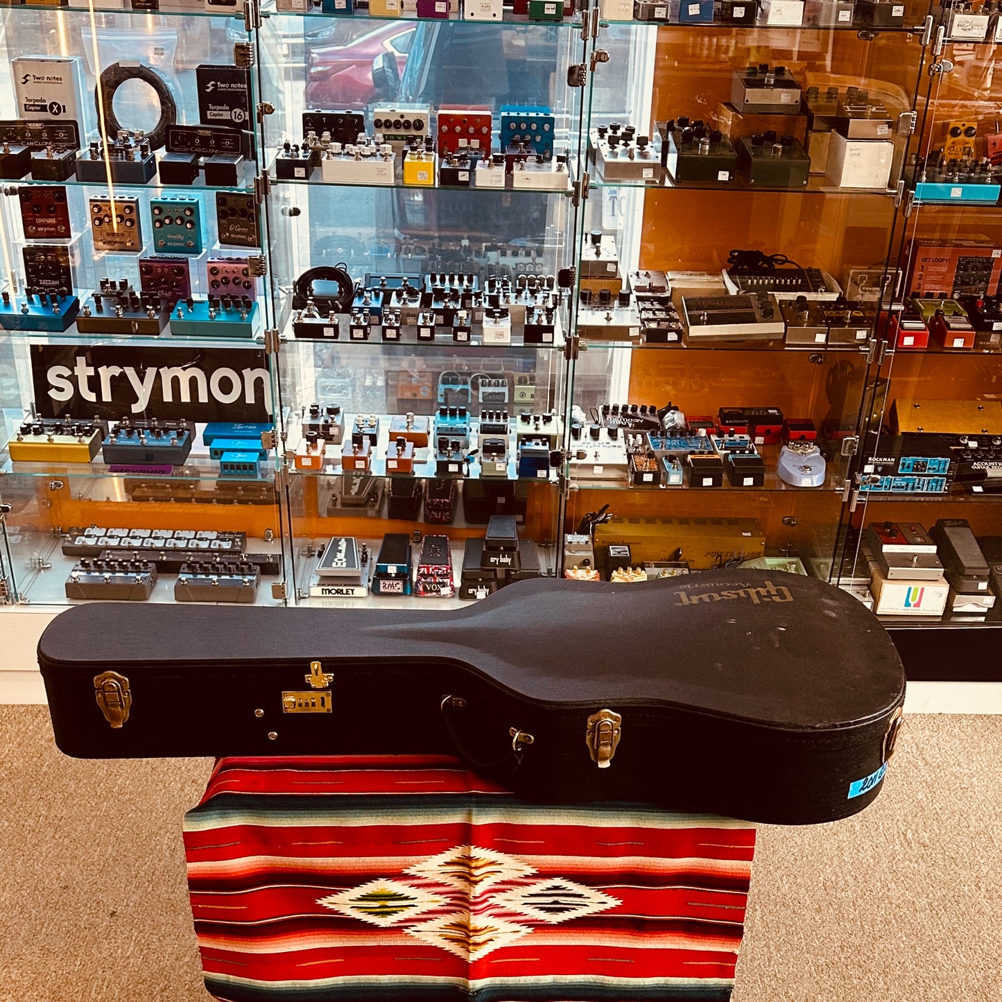 Gibson Custom Shop Custom Hummingbird Heritage Cherry Sunburst (2013)