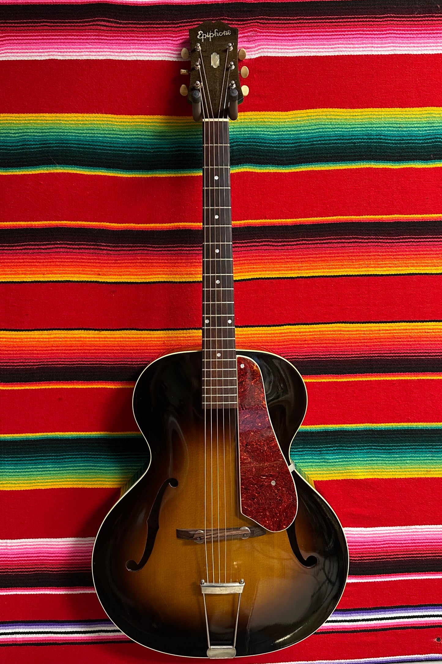 Epiphone Zenith Sunburst (1951)