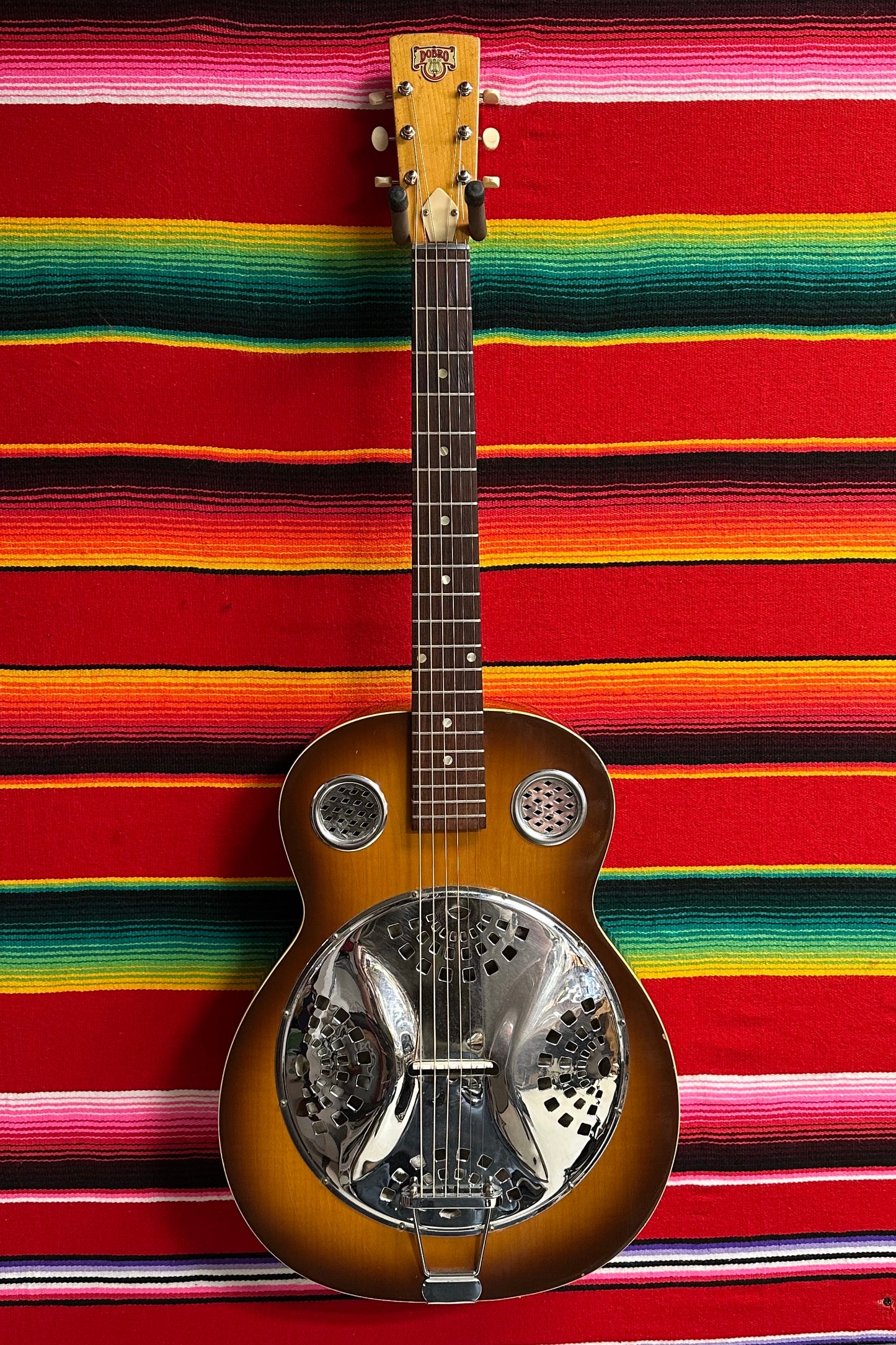 Mosrite/Dobro Model D-40 Texarkana Mahogany Burst (1966-67)