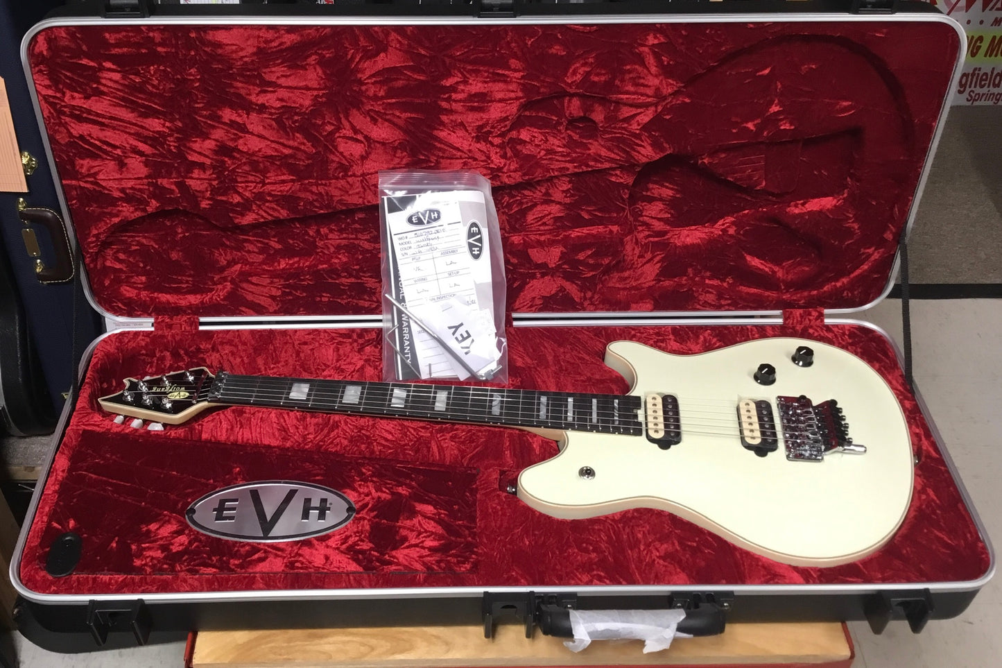 EVH Wolfgang USA Ivory 2021
