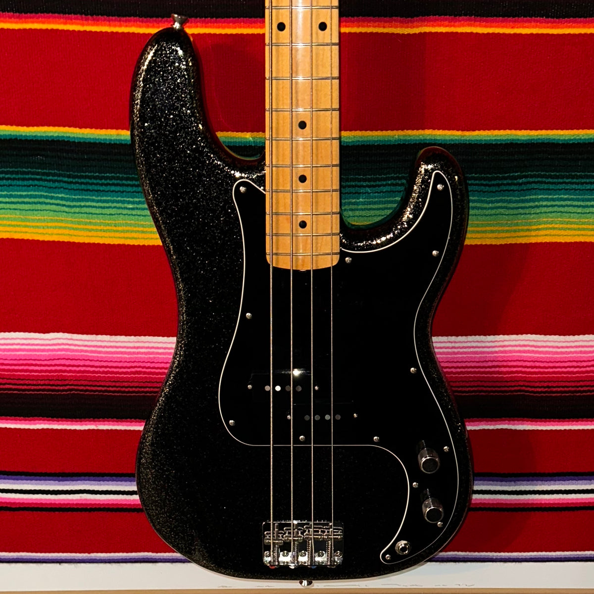 Fender J Precision Bass Black Gold (2023)