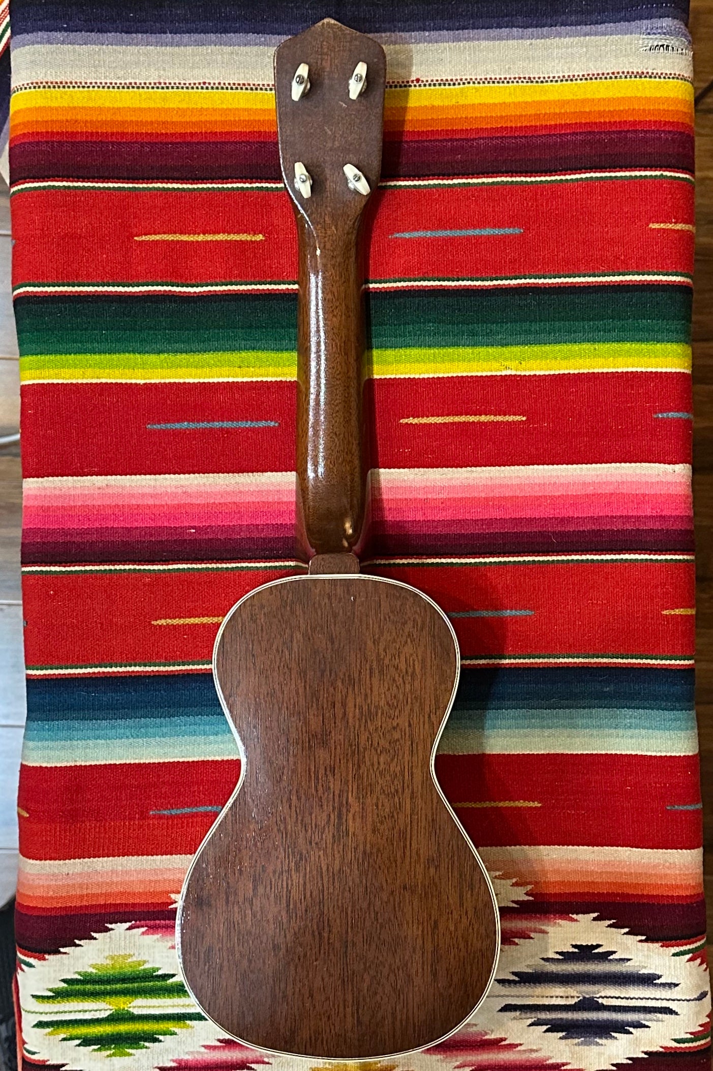 Gibson UKE-3 Soprano Ukulele (1949-1950)