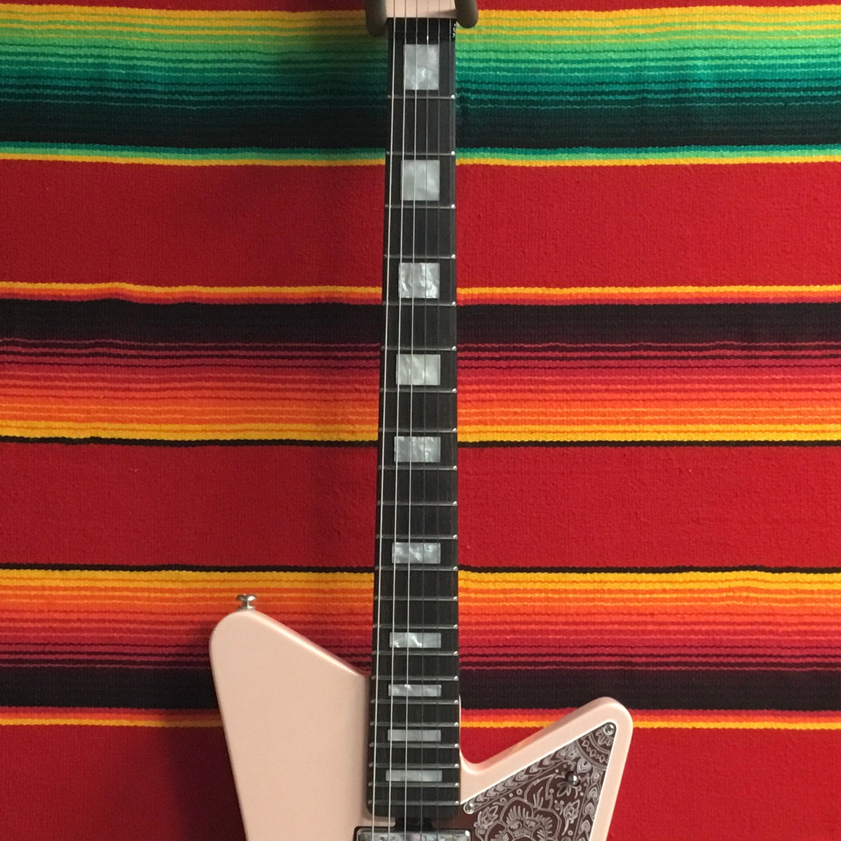 Ernie Ball/Music Man Mariposa Pueblo Pink (2020)