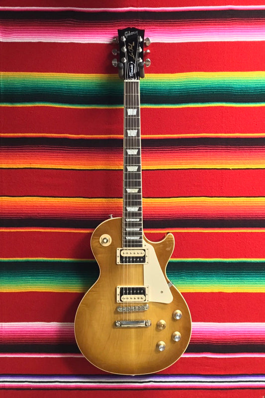 Gibson Les Paul Classic in Honeyburst (2023)