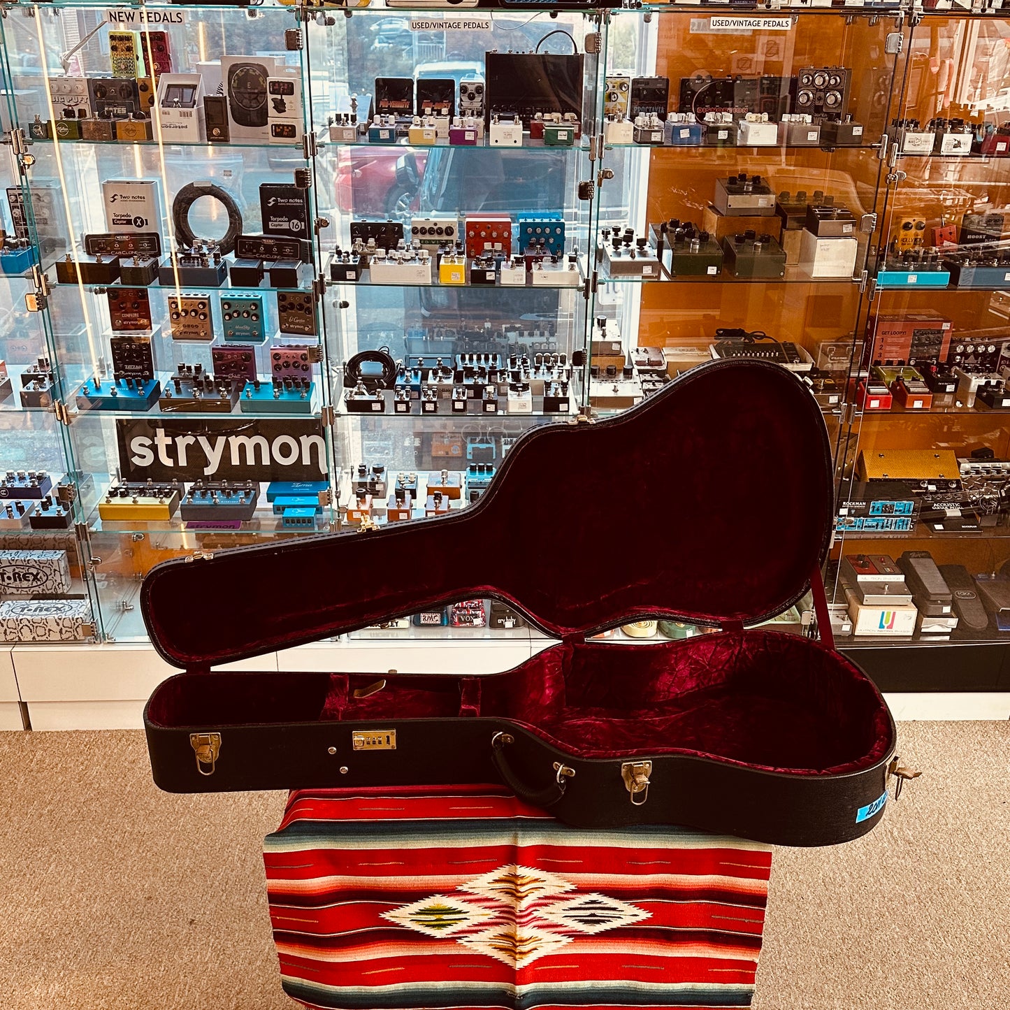 Gibson Custom Shop Custom Hummingbird Heritage Cherry Sunburst (2013)