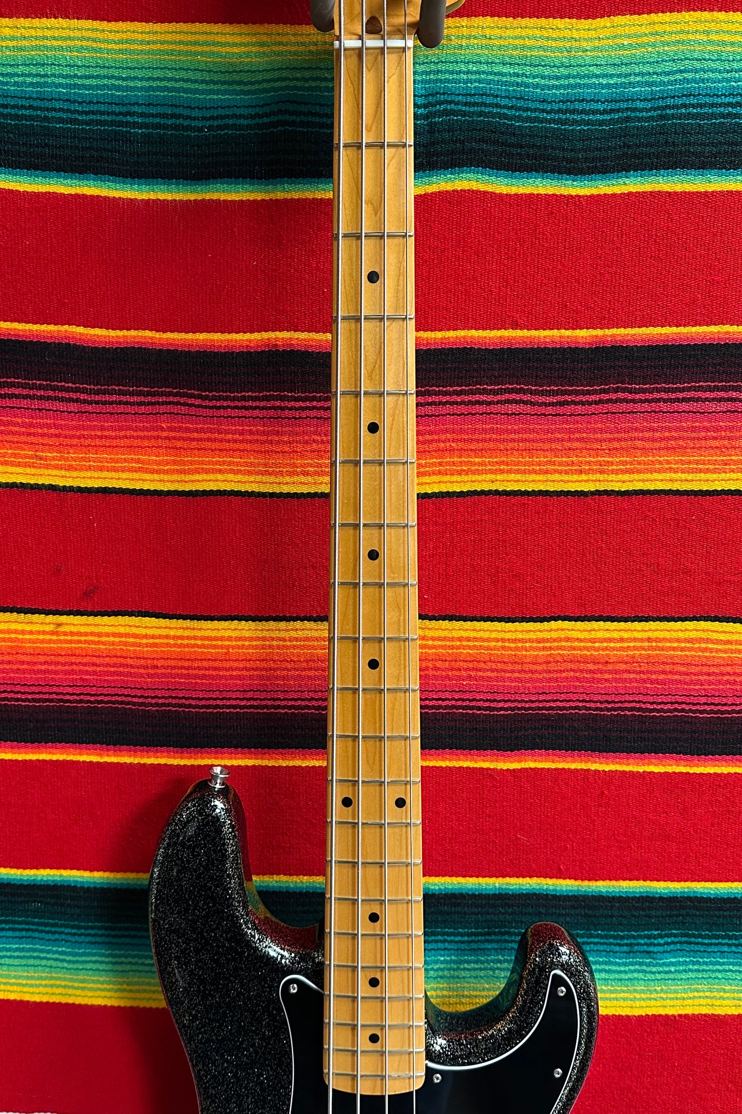 Fender J Precision Bass Black Gold (2023)