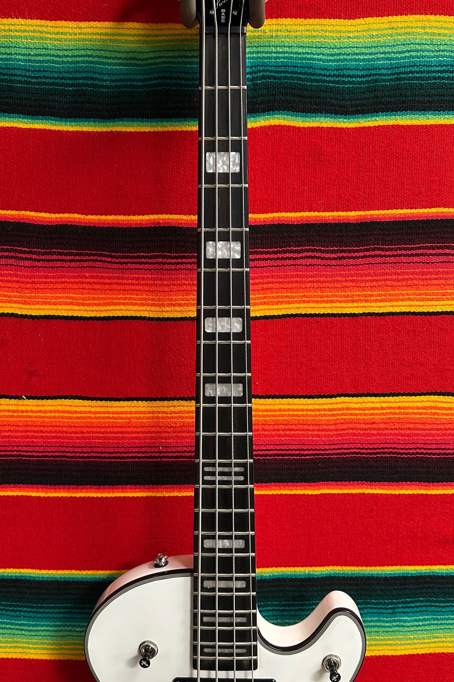 Hagstrom Swede Bass White Gloss (2019)