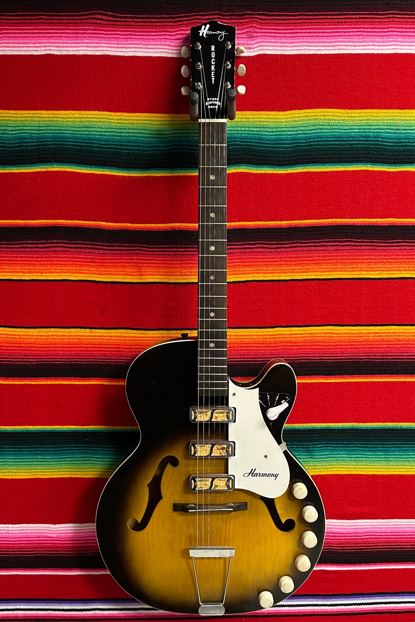Harmony H59 Rocket Sunburst (1960)