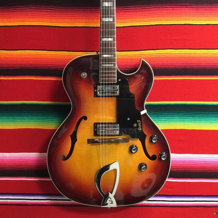 Guild Capri CE-100D Sunburst (1965)