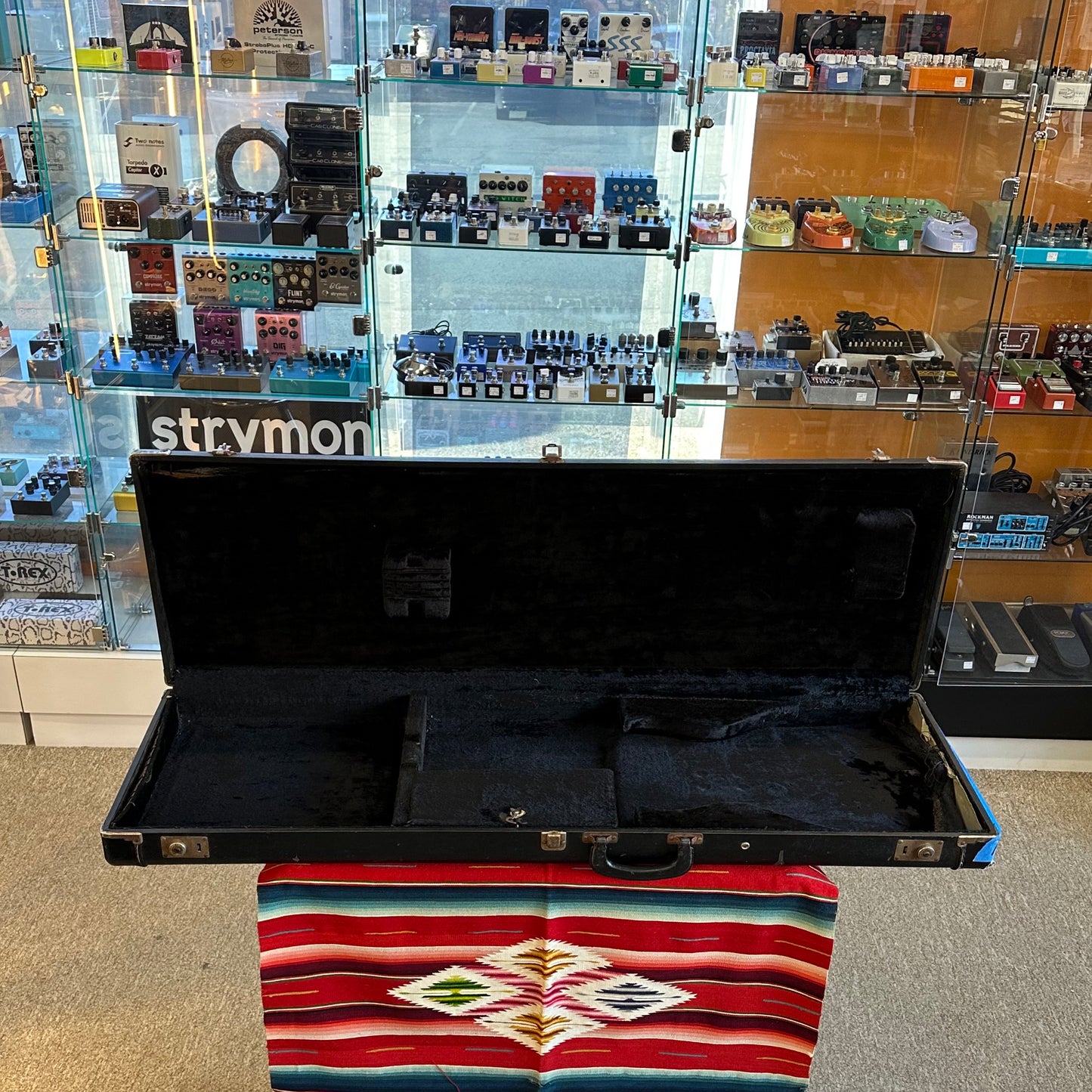 Ampeg Dan Armstrong Lucite Bass (1970)