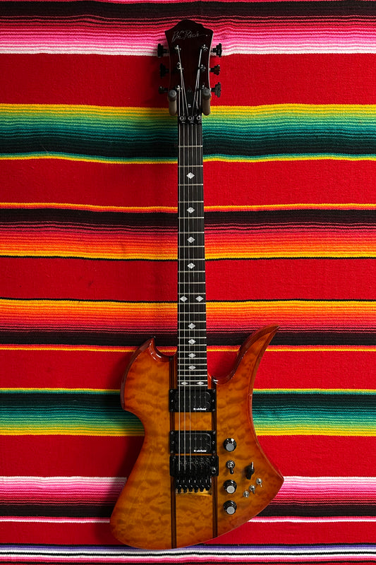 B.C. Rich Mockingbird ST Honey Burst (2011)