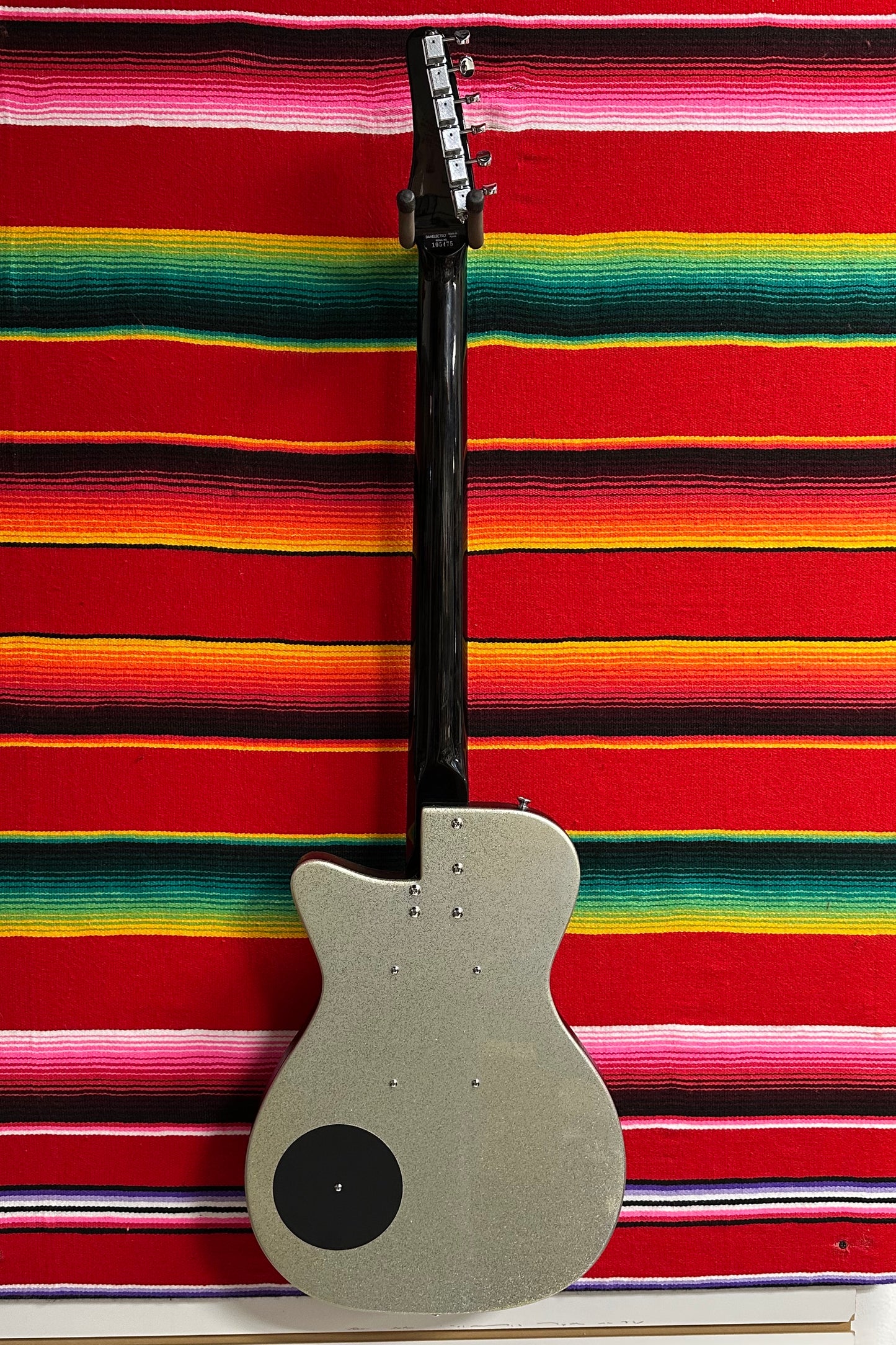 Danelectro '56 Baritone Silver Metalflake