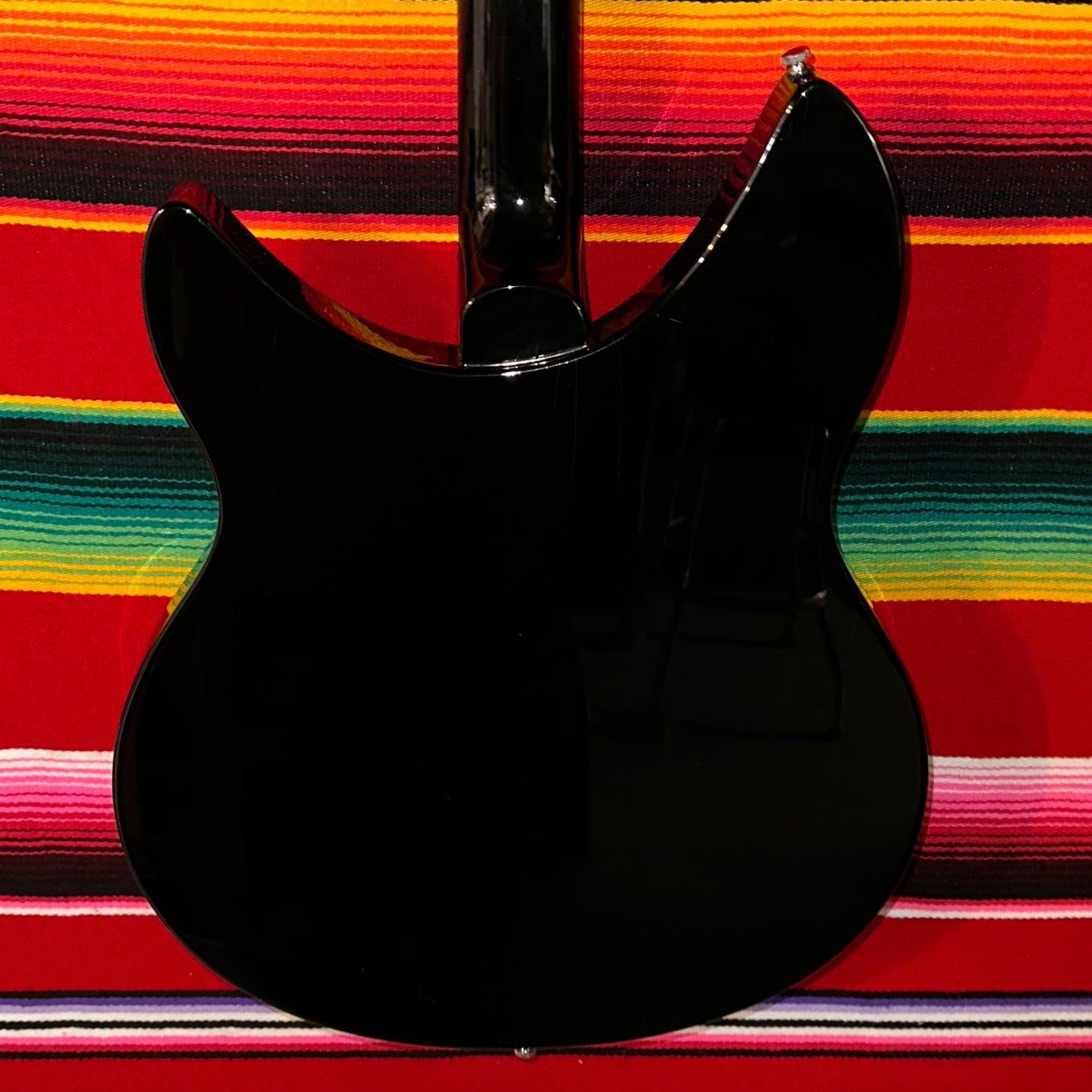 Rickenbacker 330/12 Jetglo (1991)