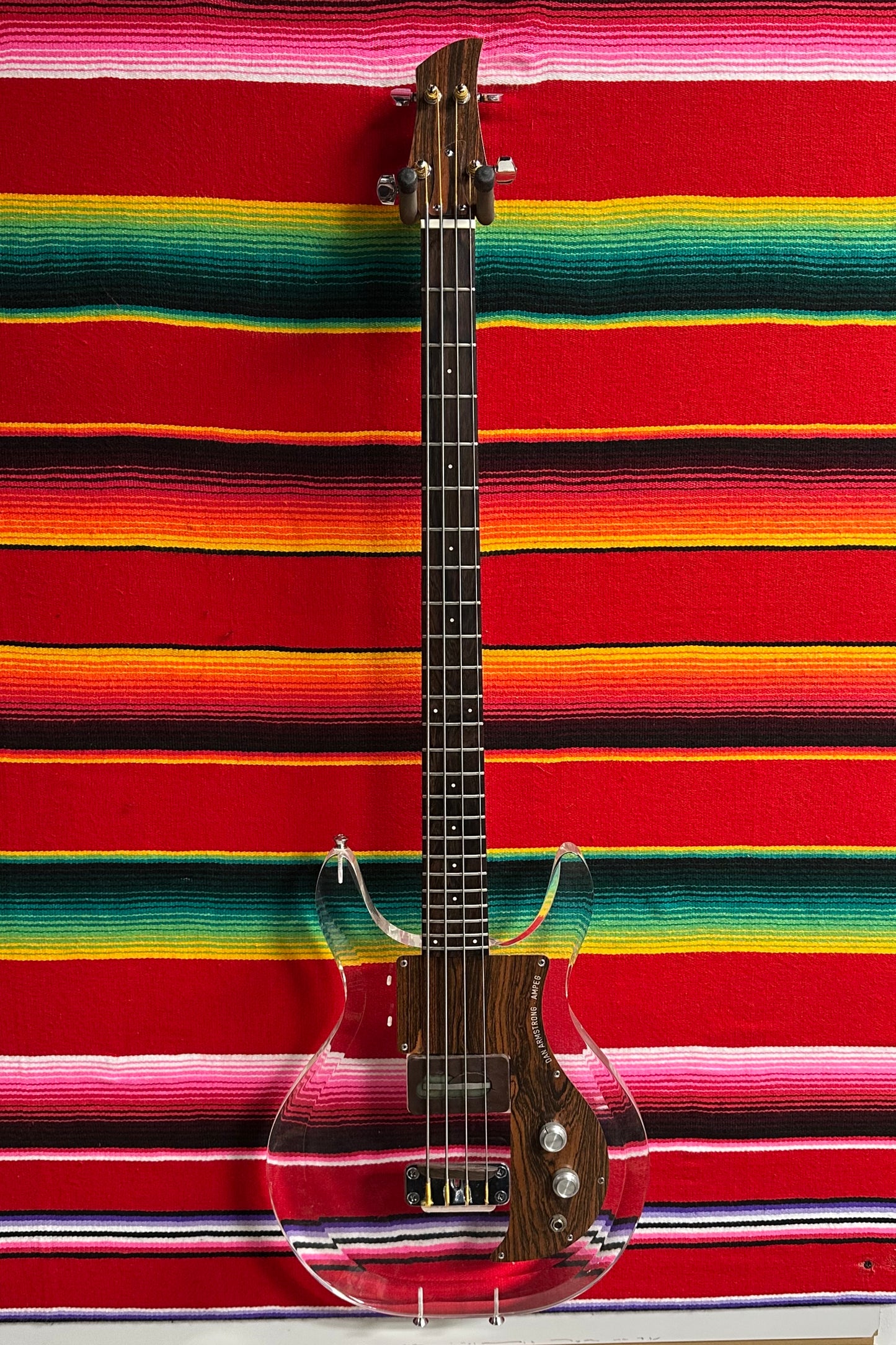 Ampeg Dan Armstrong Lucite Bass (1970)