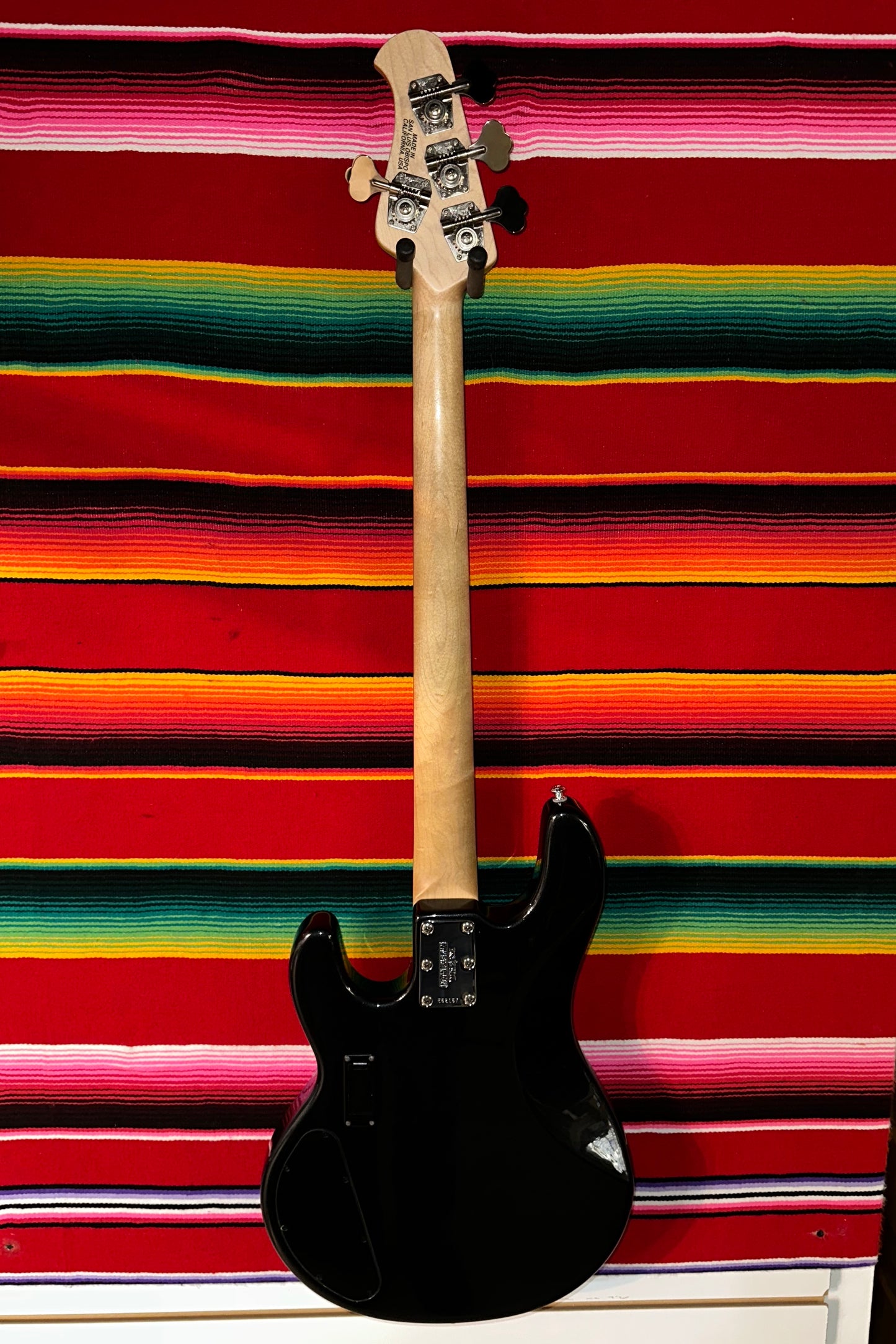 Ernie Ball/Music Man Stingray 4 HH Sapphire Black (2008)