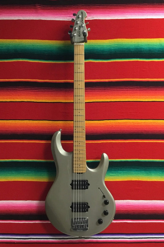 Ernie Ball/Music Man Silhouette Bass Pearl Platinum (2001)
