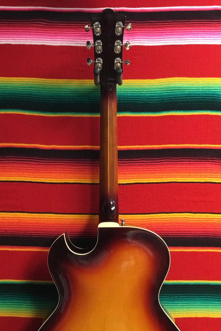 Guild Capri CE-100D Sunburst (1965)