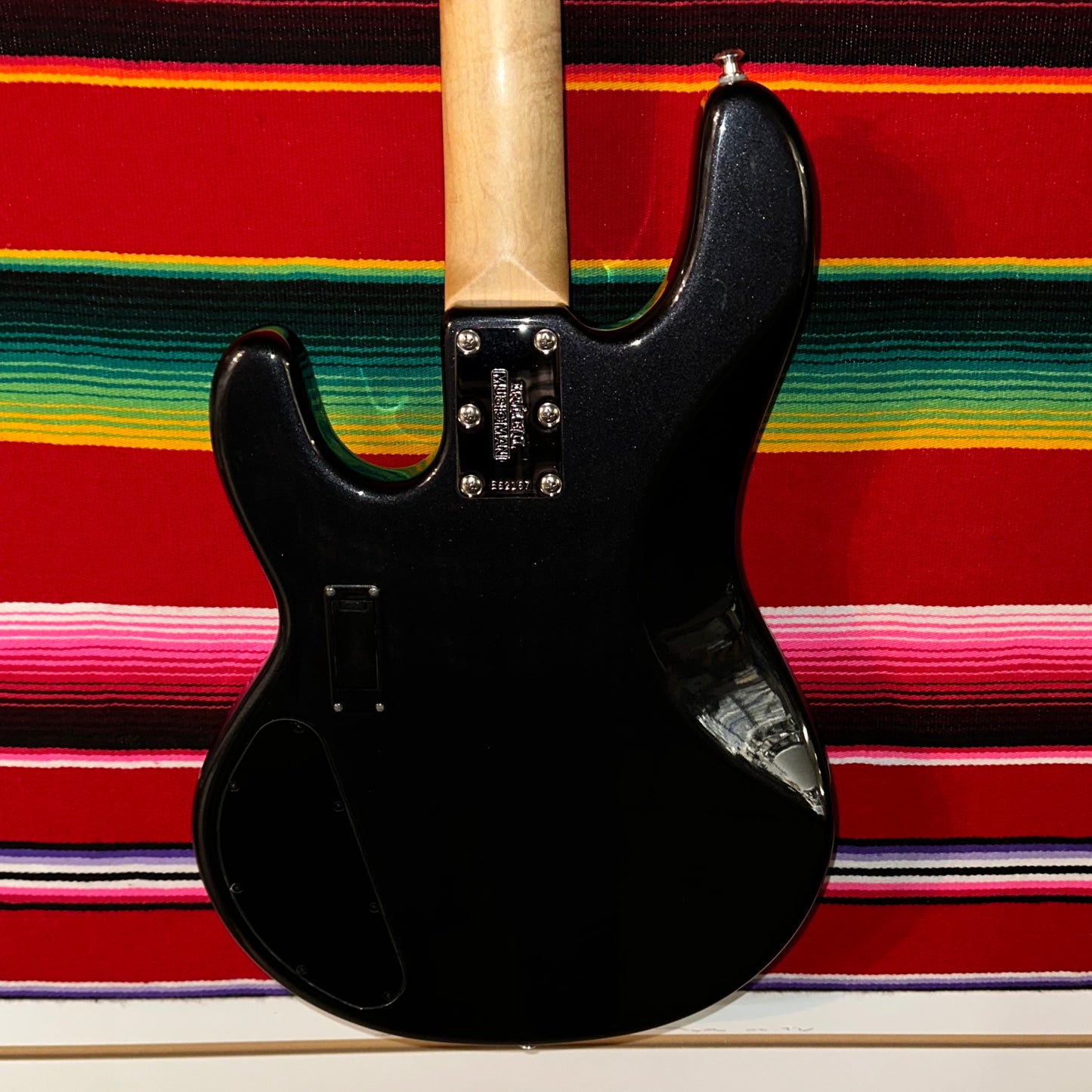 Ernie Ball/Music Man Stingray 4 HH Sapphire Black (2008)
