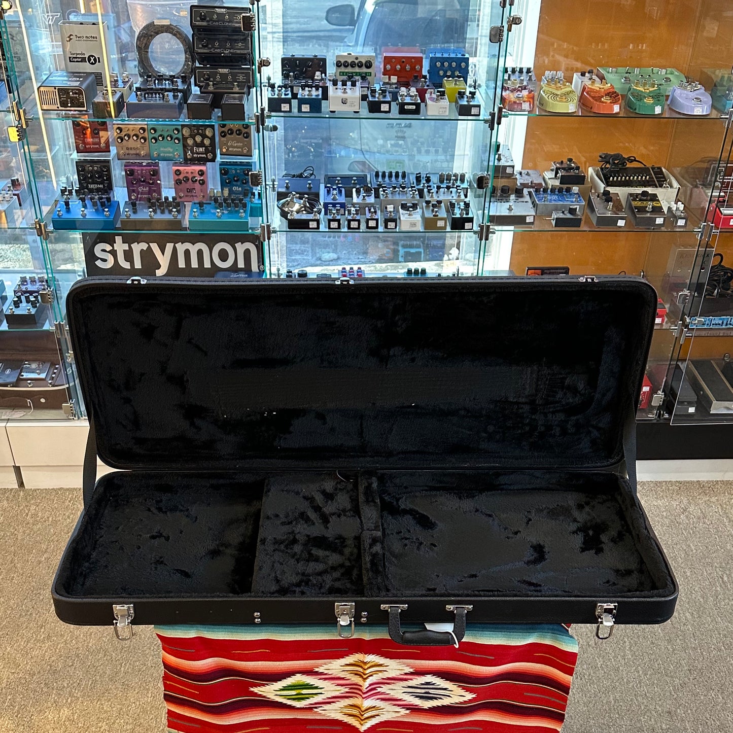 Rickenbacker 330/12 Jetglo (1991)