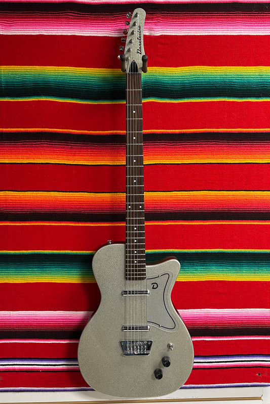 Danelectro '56 Baritone Silver Metalflake
