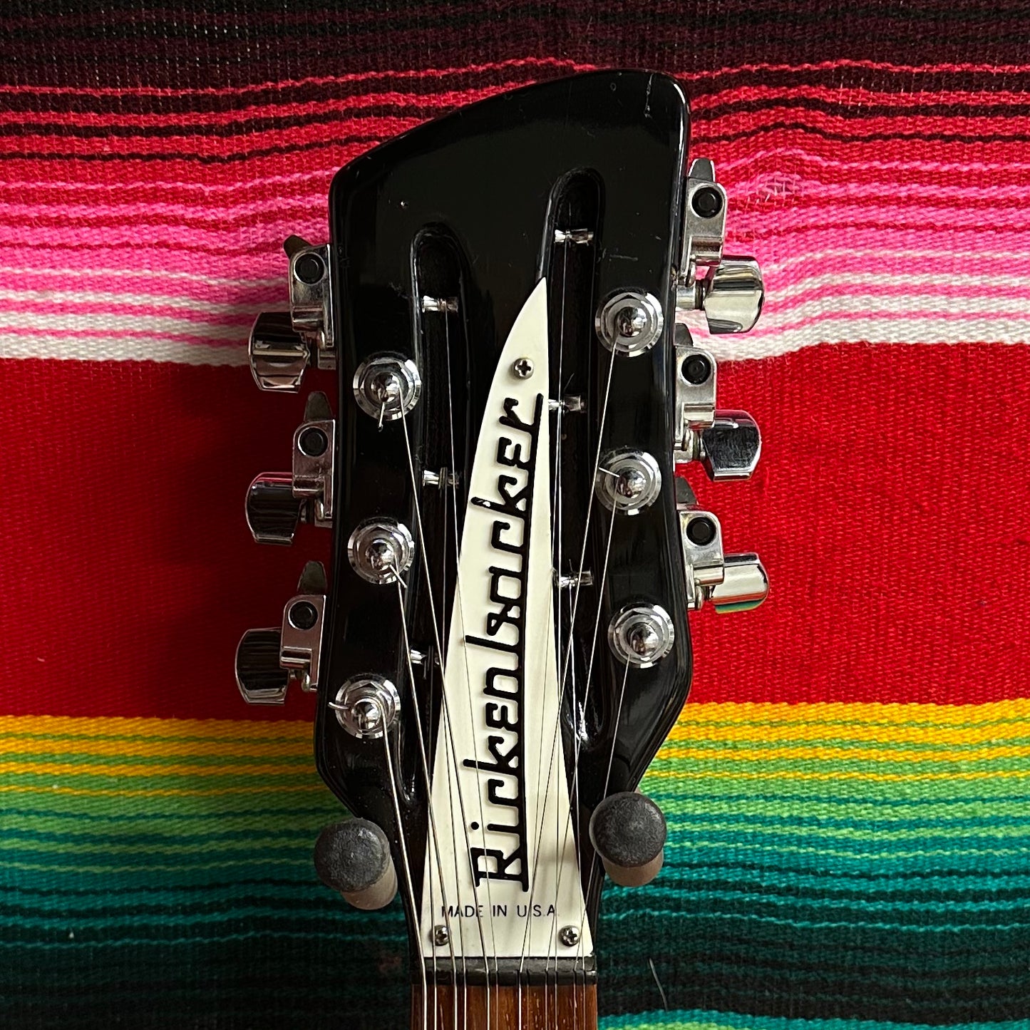 Rickenbacker 330/12 Jetglo (1991)