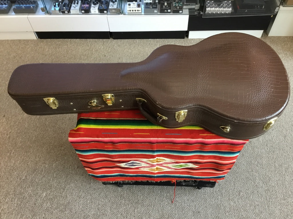 Taylor GT6 Baritone (2010)