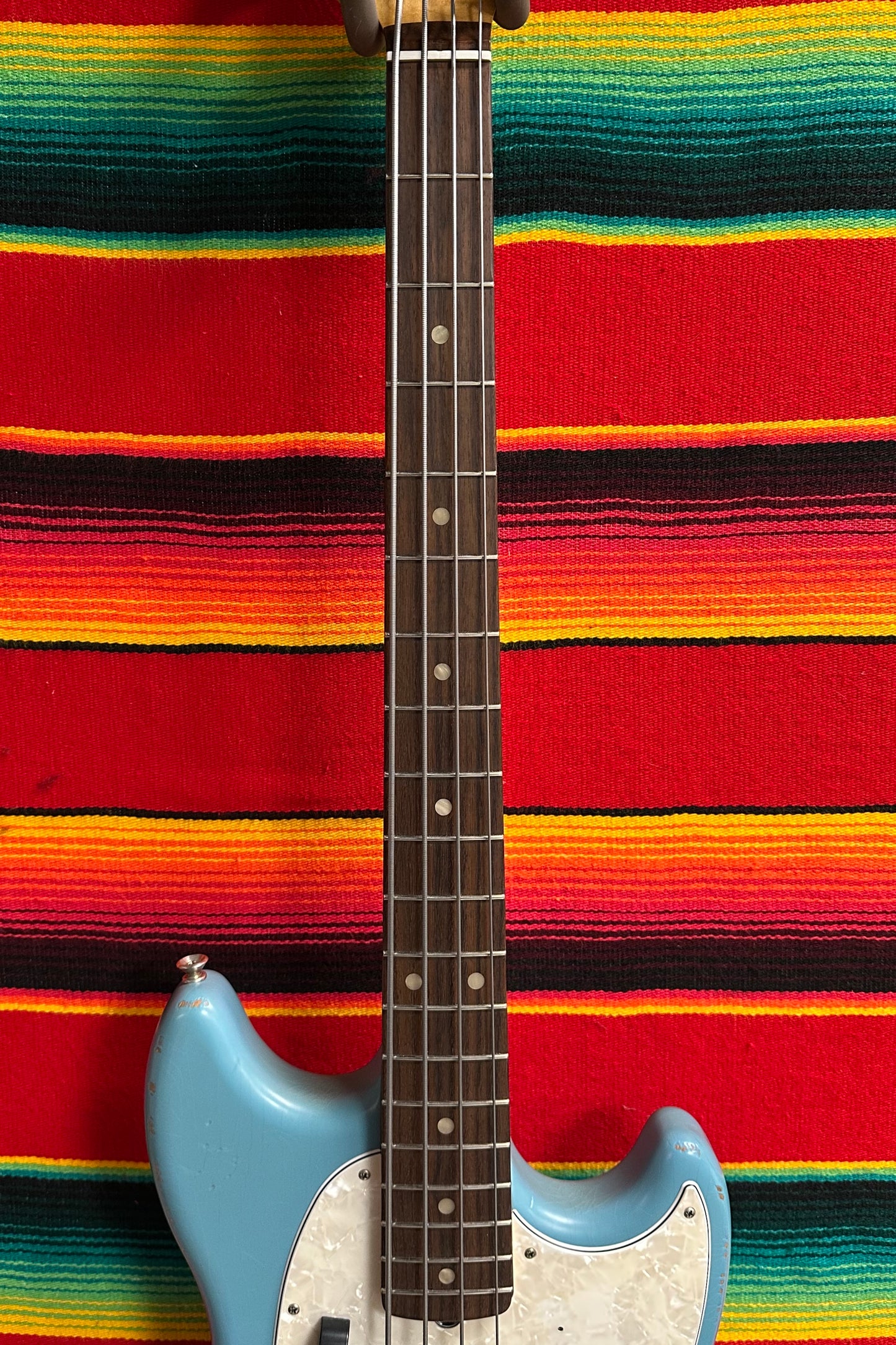 Fender MIM JMJ Road Worn Mustang Bass Faded Daphne Blue (2022)