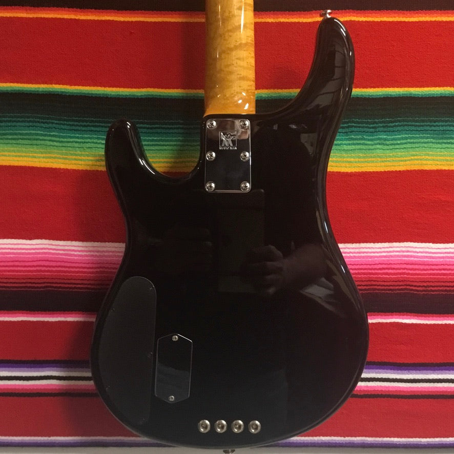 Ernie Ball/Music Man Sterling Classic H4 Black (2010)