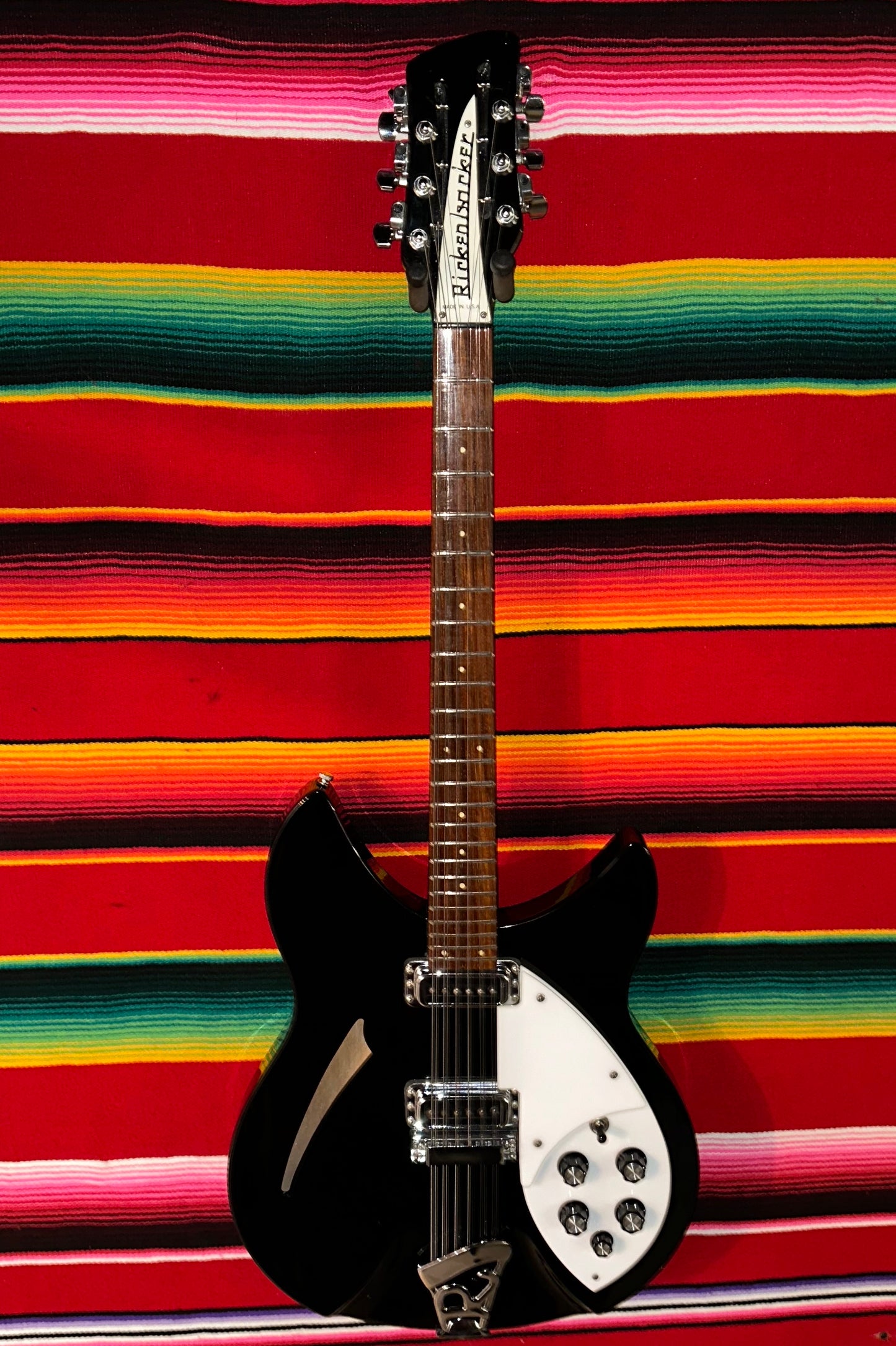 Rickenbacker 330/12 Jetglo (1991)