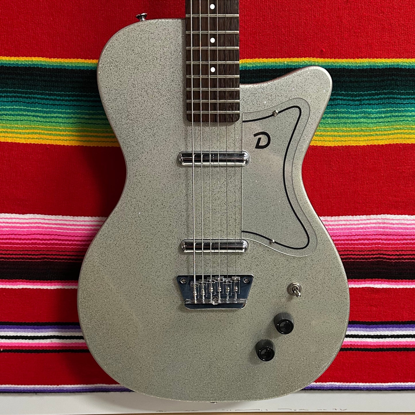 Danelectro '56 Baritone Silver Metalflake