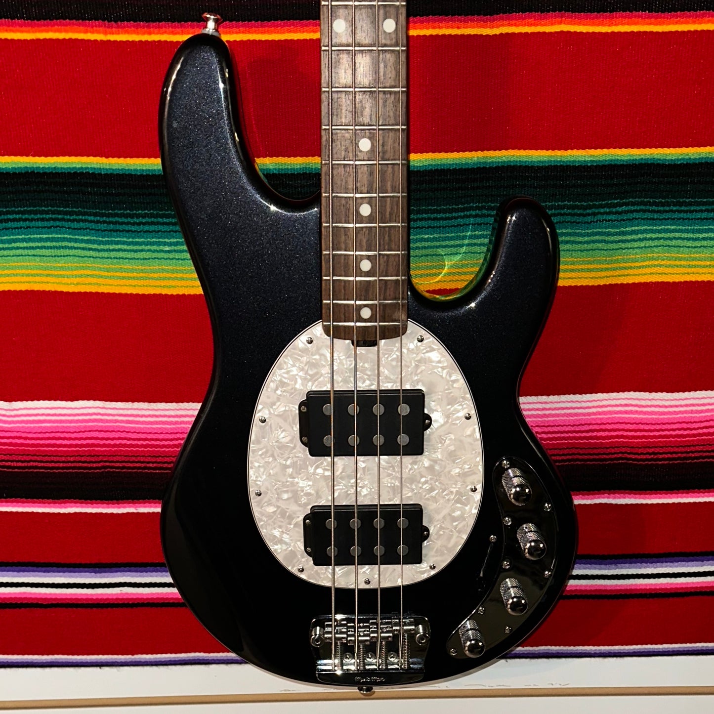 Ernie Ball/Music Man Stingray 4 HH Sapphire Black (2008)