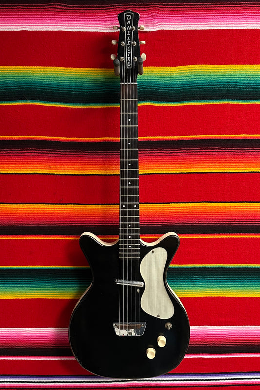 Danelectro Model 3011 DC-1 Shorthorn Black (1958-59)