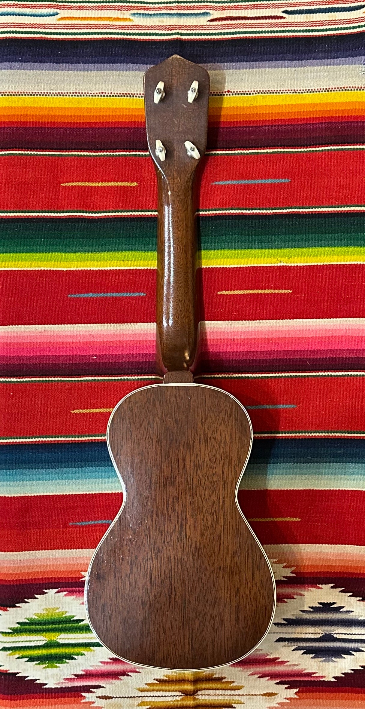 Gibson UKE-3 Soprano Ukulele (1949-1950)