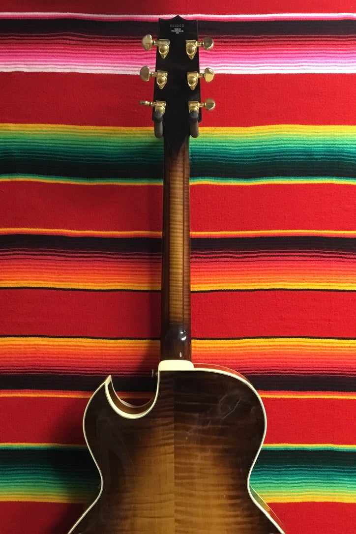 Heritage Sweet 16 Almond Sunburst (1990)