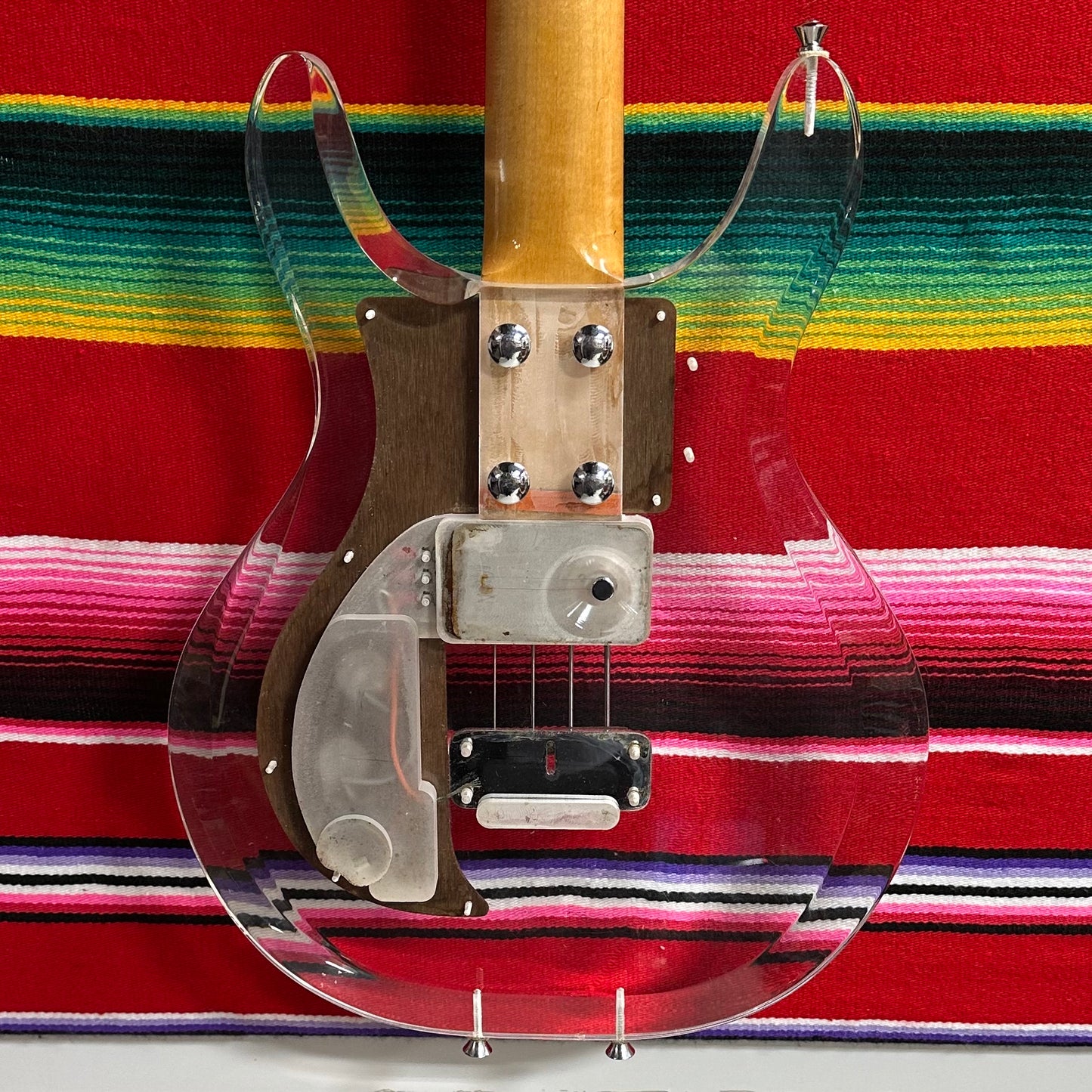 Ampeg Dan Armstrong Lucite Bass (1970)